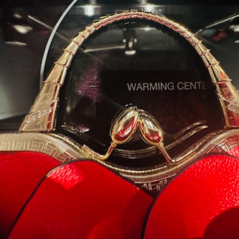 GORGEOUS Red Flower Rose Petal Bag w/Strap & Rhinestone/Gold Handle Accents! - Picture 6 of 14